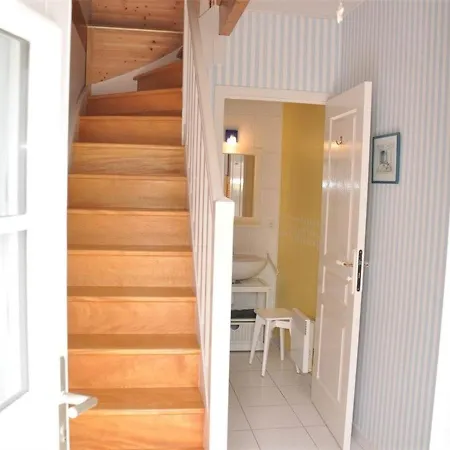 Holiday home Maison Bretonne A 200m De La Saint-guirec, Ploumanac'h, 2 Chambres, Jardin Ferme - Fr-1-368-124 *