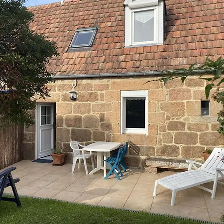 Holiday home Maison Bretonne A 200m De La Saint-guirec, Ploumanac'h, 2 Chambres, Jardin Ferme - Fr-1-368-124 Perros-Guirec