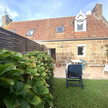 Holiday home Maison Bretonne A 200m De La Saint-guirec, Ploumanac'h, 2 Chambres, Jardin Ferme - Fr-1-368-124 *